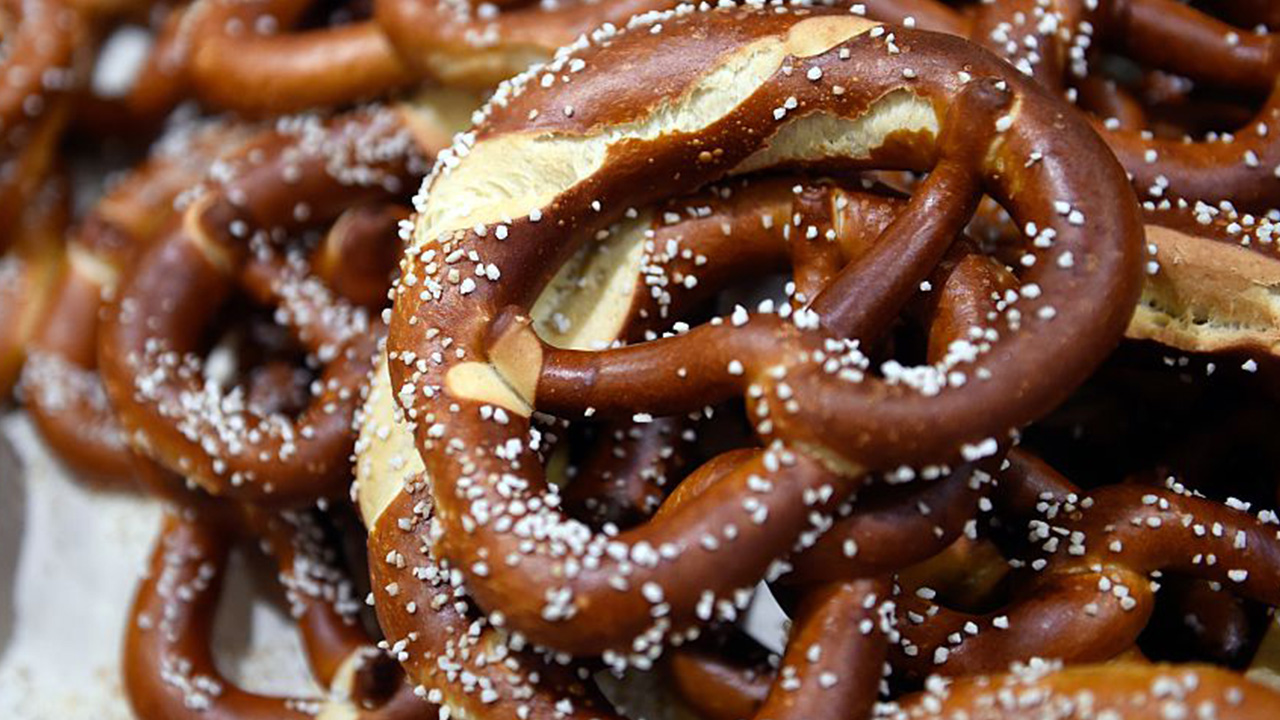 Students served pretzels covered in oven cleaner, lawsuit claims — Smyrna Schools news